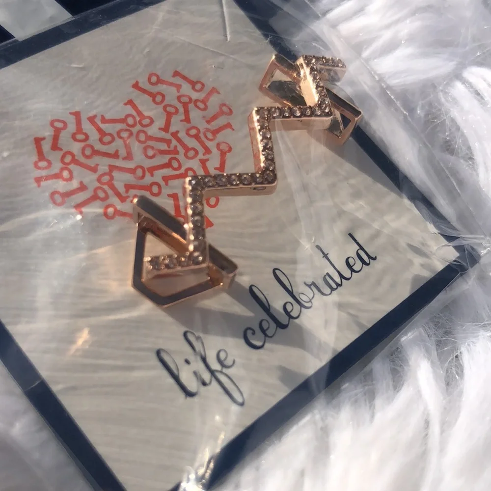 🩶5/$30 KEEP COLLECTIVE Pavé Zigzag Bracelet Charm Arrow Crystal Rose Gold NEW